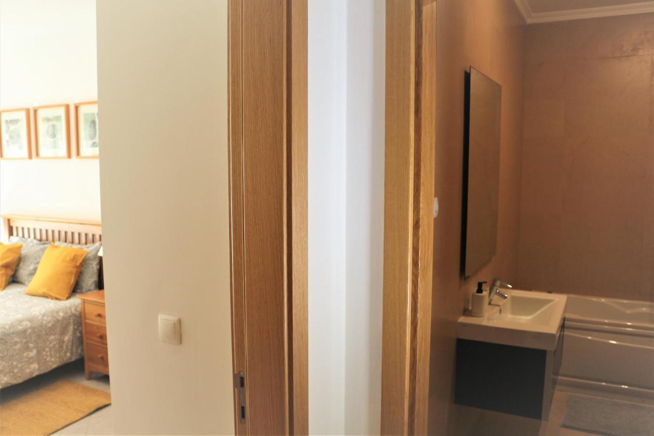Lovely Apartment In Carvoeiro By The Beach エクステリア 写真