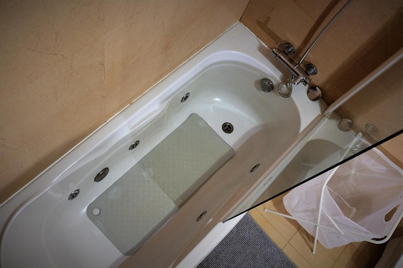 Lovely Apartment In Carvoeiro By The Beach エクステリア 写真