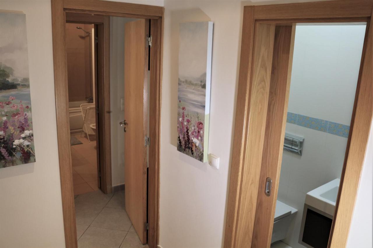 Lovely Apartment In Carvoeiro By The Beach エクステリア 写真