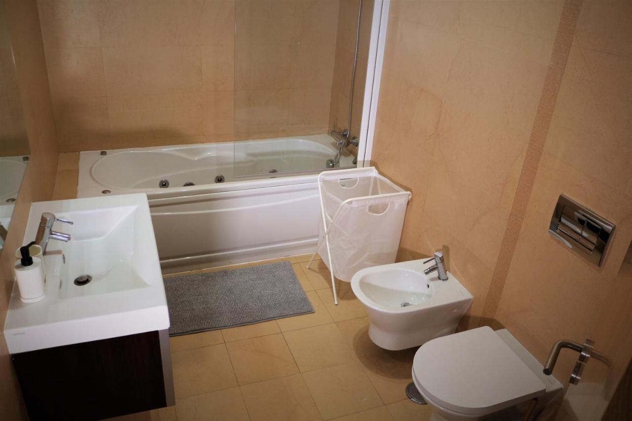 Lovely Apartment In Carvoeiro By The Beach エクステリア 写真