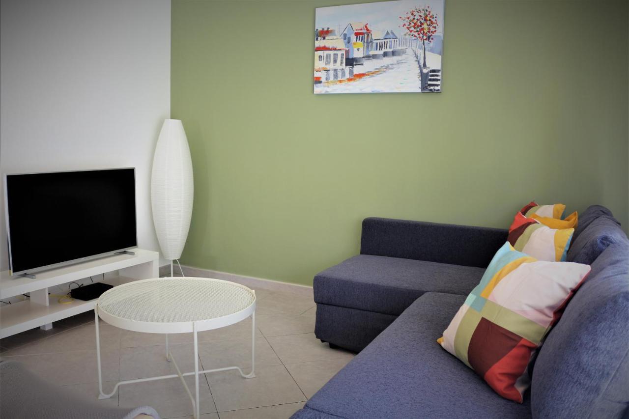 Lovely Apartment In Carvoeiro By The Beach エクステリア 写真